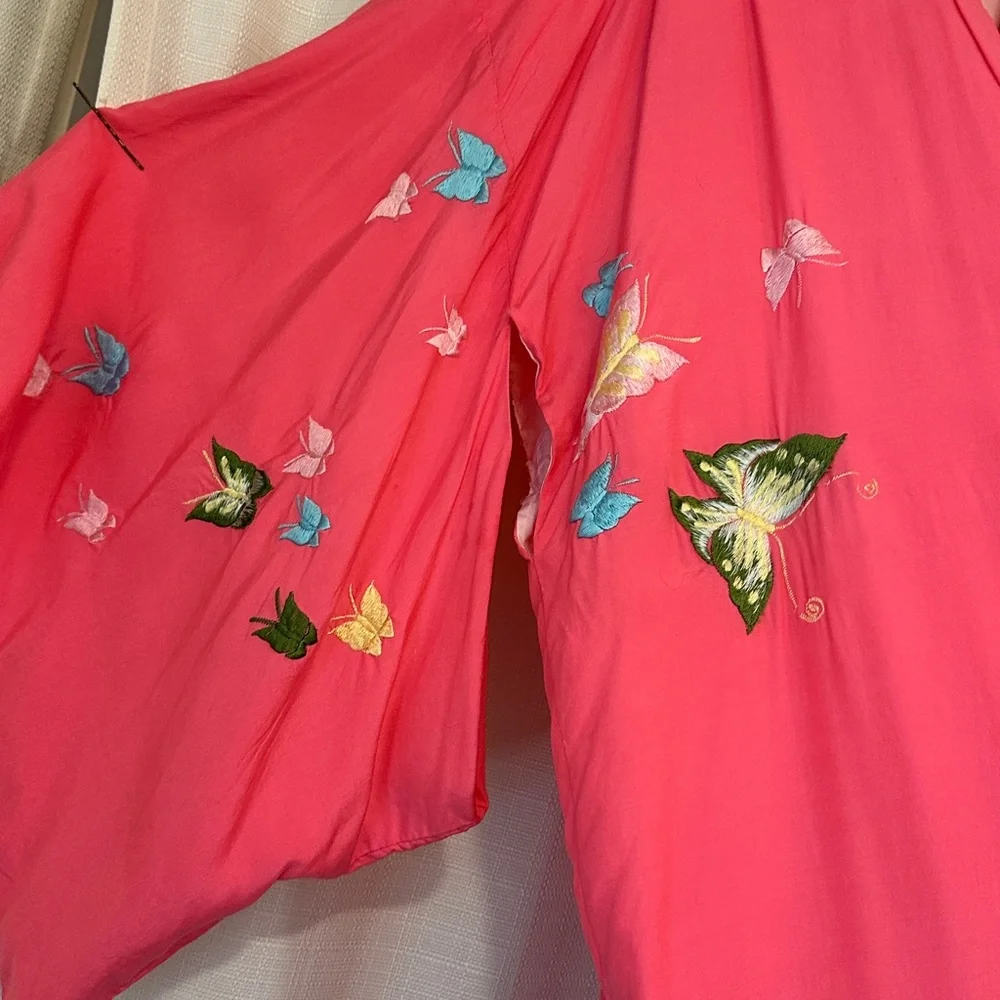 Vintage Japanese Silk Kimono Embroidered Butterflies - Picture 6 of 12